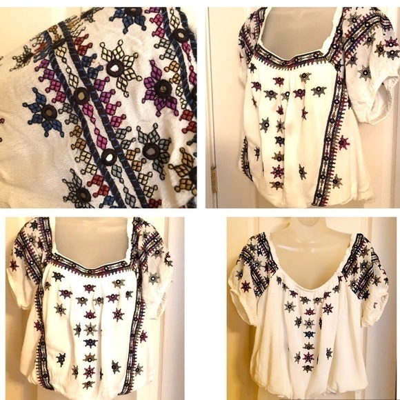 HOST PICK⭐️⭐️⭐️FREE People Ocean Blue Floral Embroidered Top Cropped PERFECT NWT - Picture 3 of 9